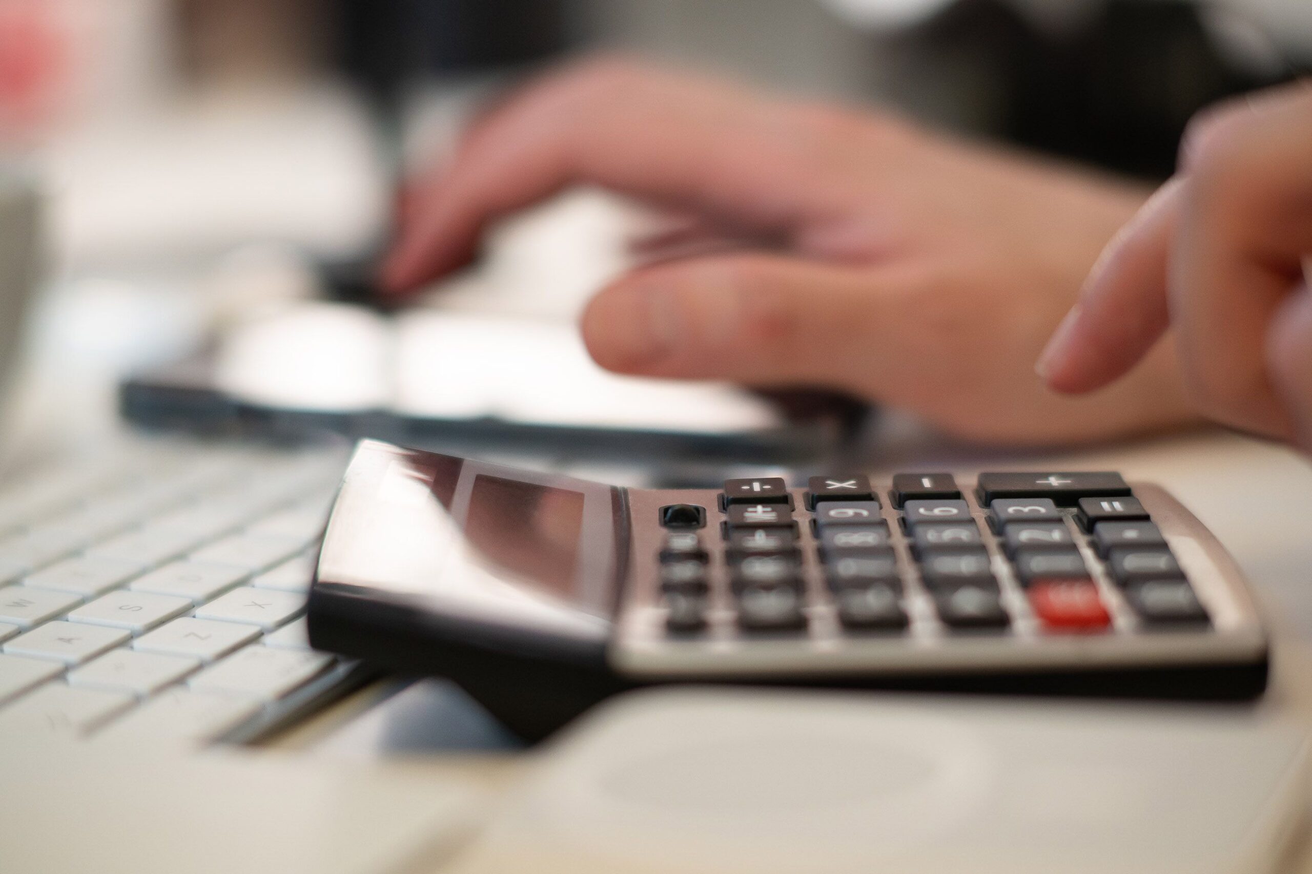 Analizar los contratos de todos los seguros vigentes